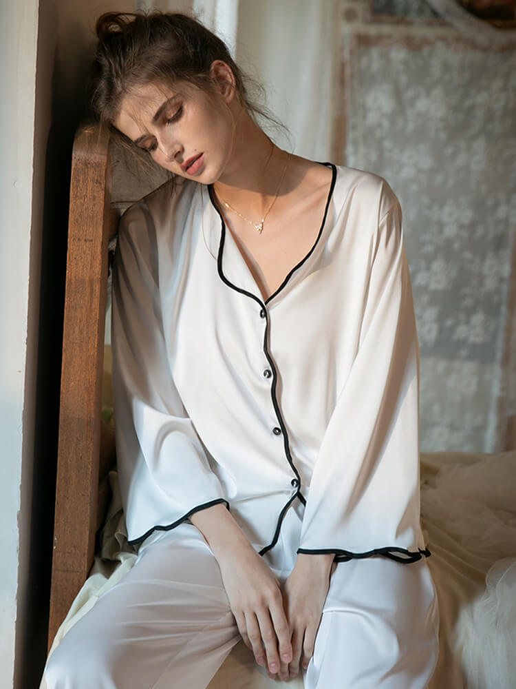 22 Momme Elegant Contrast Piped Silk Pajama Set with Wavy Hem