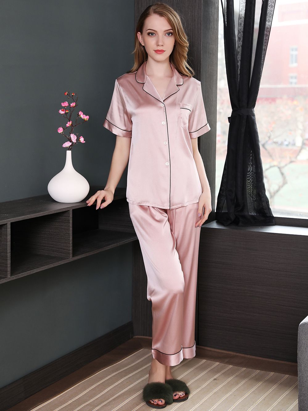 19 Momme Short Sleeved Silk Pajama Set With Trimming Fs067 15900