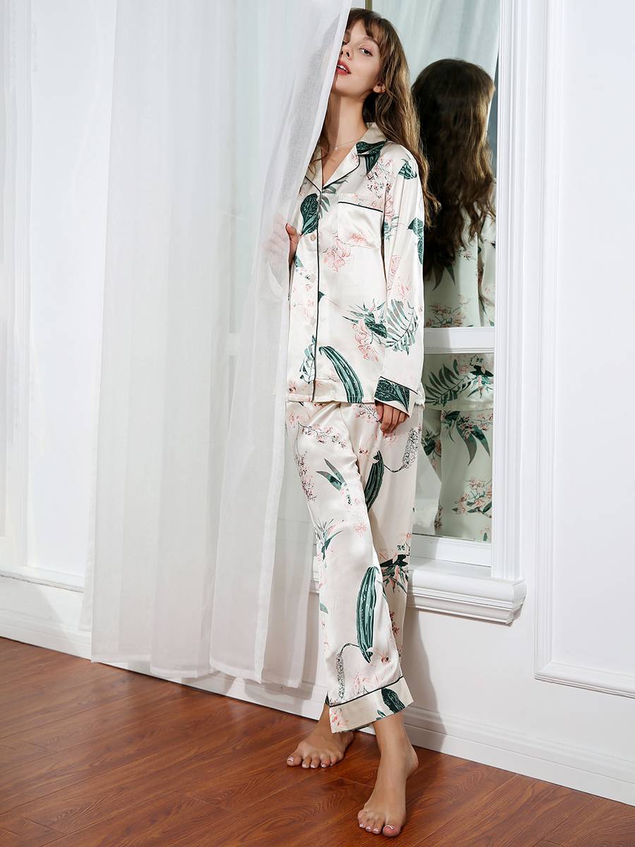 19 Momme Floral and Plants Print Long Silk Pajamas Set