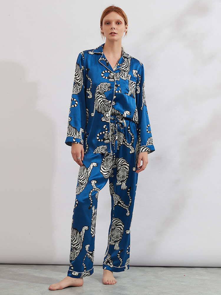 19 Momme Animal Printed Womens Navy Blue Tiger Silk Pajamas Set [FS187] -  $229.00 : FreedomSilk, Best Silk Pillowcases, Silk Sheets, Silk Pajamas For  Women, Silk Nightgowns Online Store