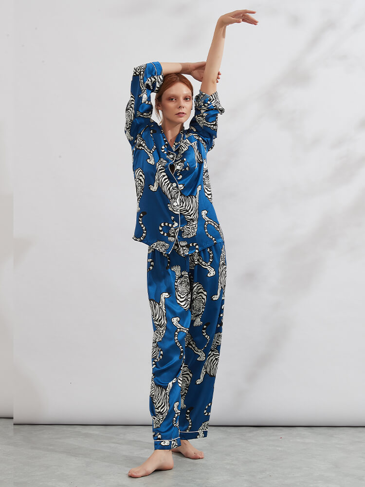 19 Momme Tiger Printed Blue Long Silk Pajama Set for Women [FS187] -  $229.00 : FreedomSilk, Best Silk Pillowcases, Silk Sheets, Silk Pajamas For  Women, Silk Nightgowns Online Store