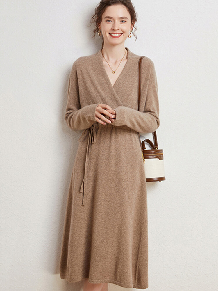 Elegant V-Neck Cashmere Midi Dress with Adjustable Waist Tie