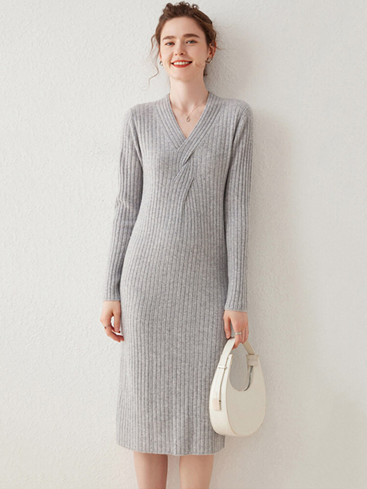 Elegant Ribbed V-Neck Long Sleeve Midi Cashmere Sweater Dress