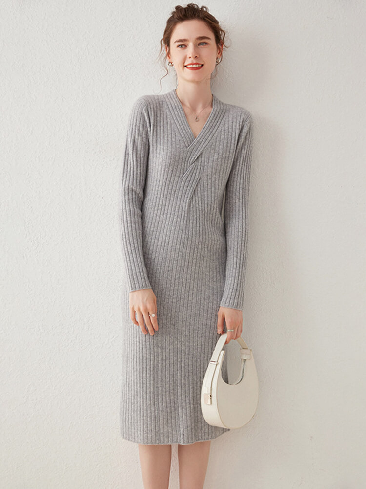 Elegant Ribbed V-Neck Long Sleeve Midi Cashmere Sweater Dress