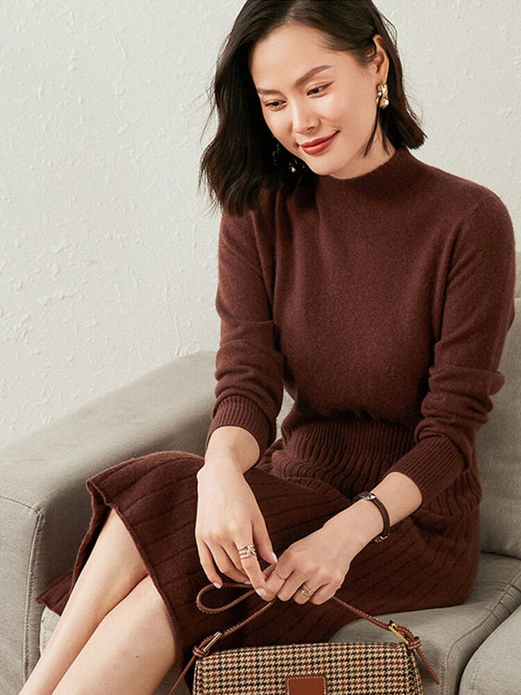 Elegant Long-Sleeve Ribbed Knit Mock Neck Cashmere Midi Dress